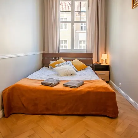 Alladyn Apartament Z 6 Sypialniami Apartment *